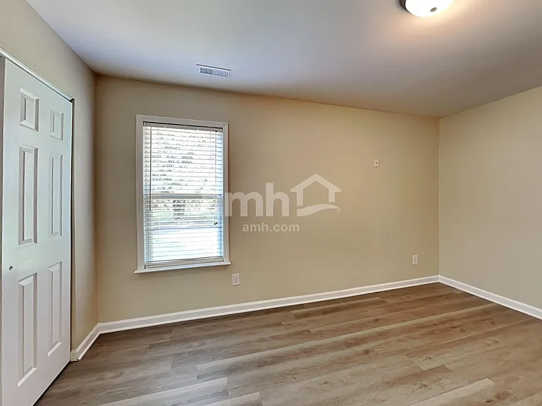 111 Chadford Pl — Photo 17