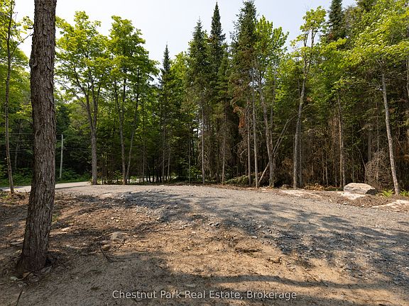 4th image of 2212 Aspdin Rd