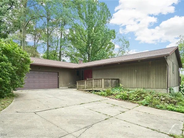 4196 Webb Rd, Ravenna, OH 44266