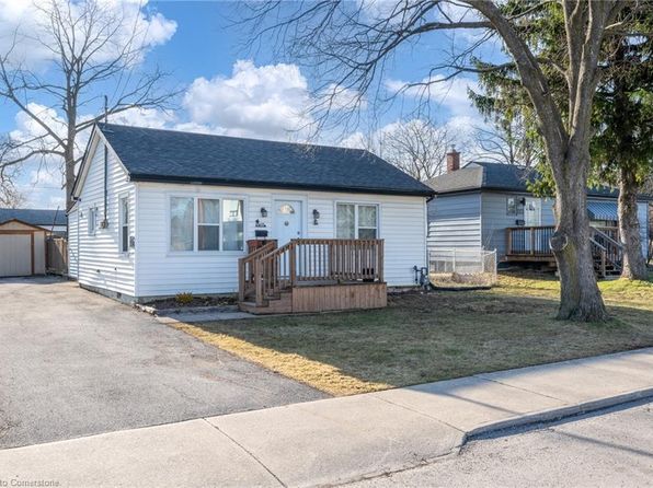 109 Dodson St, Hamilton, ON L9A 3K8