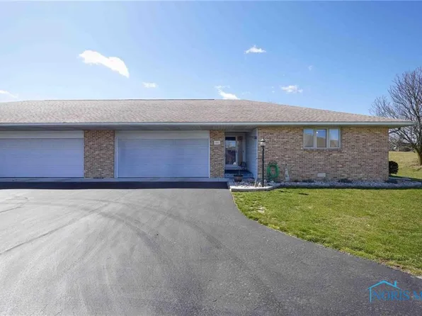 2101 Stonehedge Ct #U-12, Findlay, OH 45840