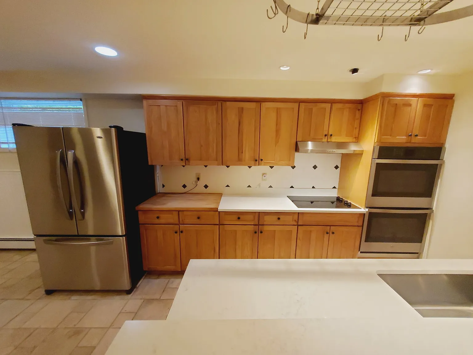 1 bed, 1.0 bath, 1000 sqft, $2,000 — Photo 2