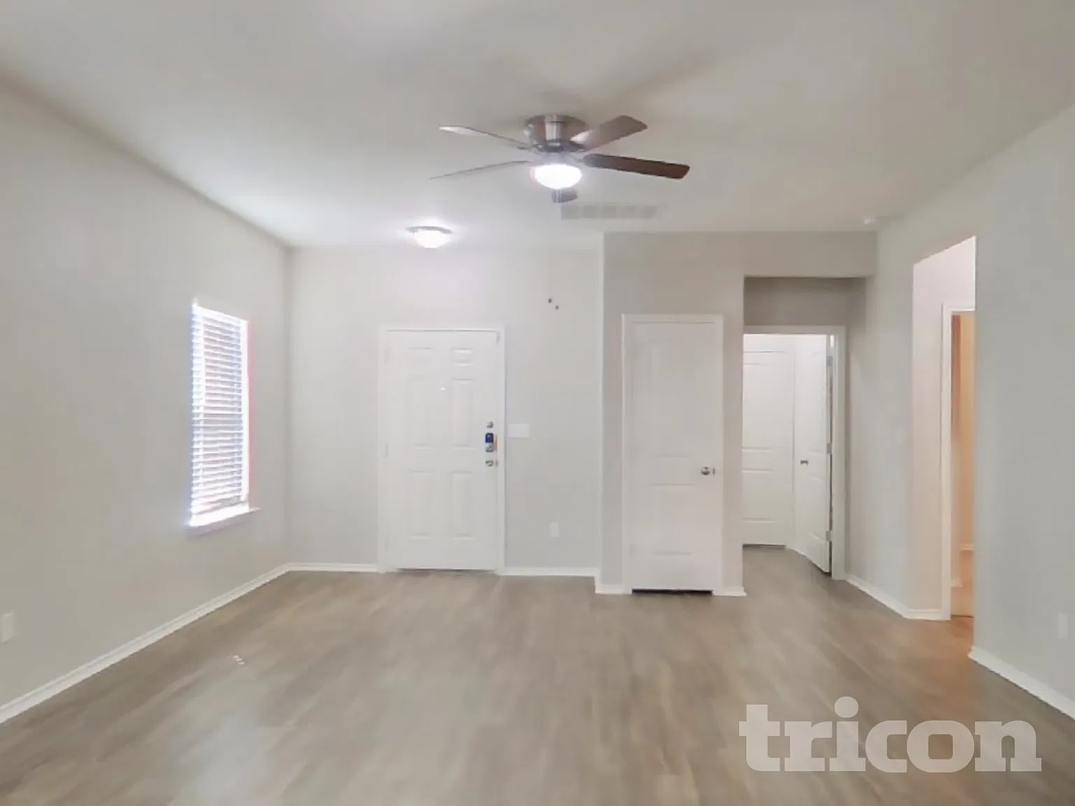 166 Buttercup Bend New Braunfels TX — Photo 3