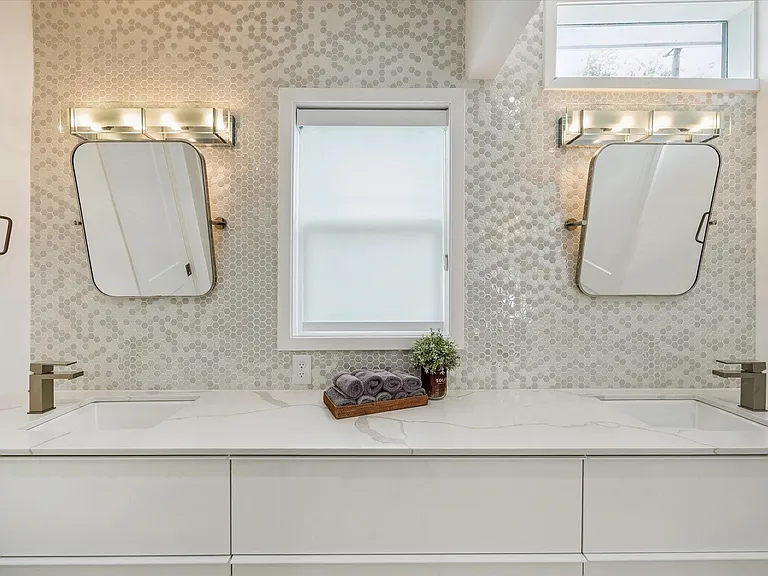 9769 Oak Point Dr — Photo 15