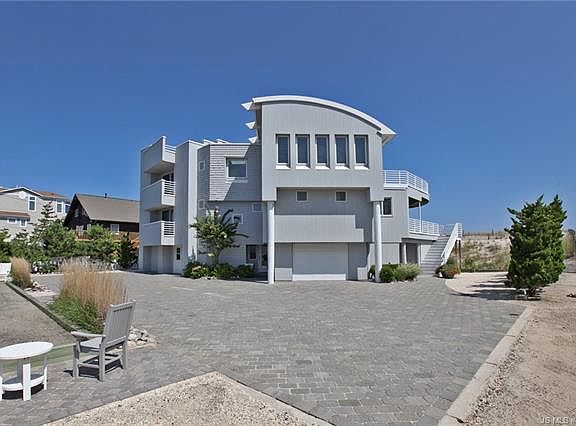 3rd image of 1073-C Long Beach Blvd