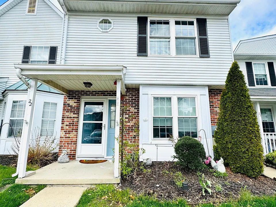 22 Wyckwood Ct