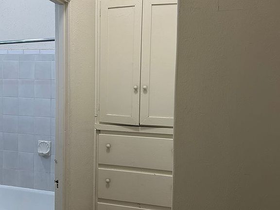 4th image of 2126 Durham Dayton Hwy APT E