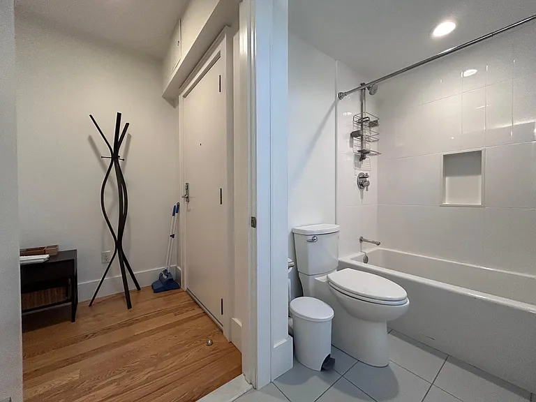 133 Mathewson St #303 — Photo 24