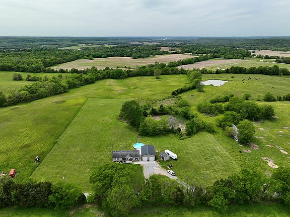 3rd image of 35 Climer Rd