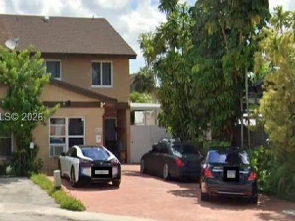 3845 W 10th Dr, Hialeah, FL 33012