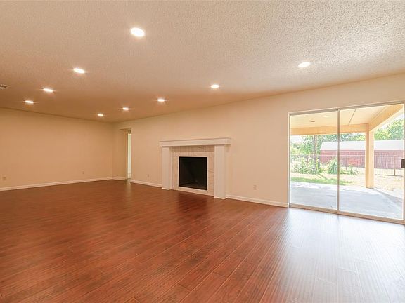 3rd image of 317 Amoret Cir