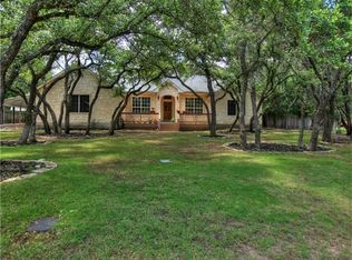 215 E Ridgewood Rd, Georgetown, TX 78633
