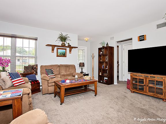 4th image of 7107 Nassau Ct #308