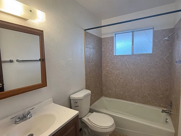 950 Mormon Dr — Photo 8