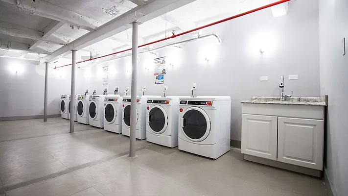 Rented by Nooklyn NYC LLC | media 24