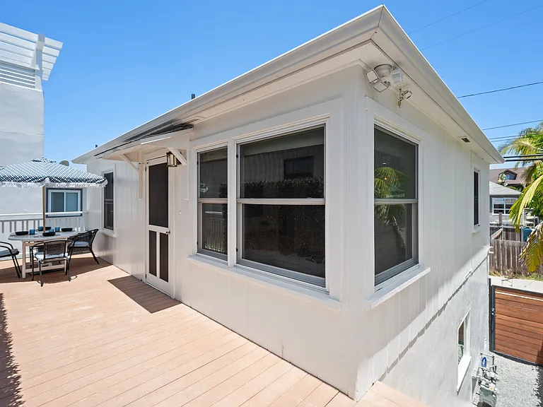 3717 Riviera Dr — Photo 5