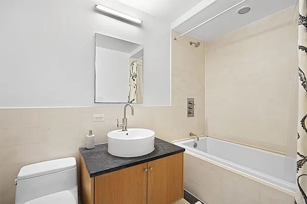 Sold by Citi Habitats | media 25