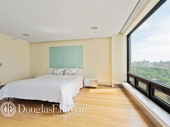 4th image of 160 Central Park S #2605