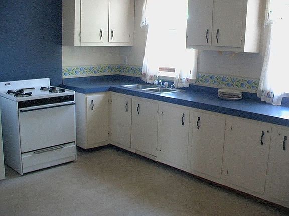 3rd floor kitchen 16x14