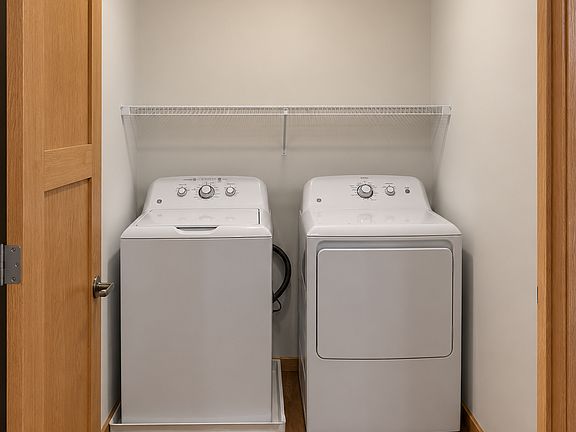 5th image of 3629 Calvert Rd #101