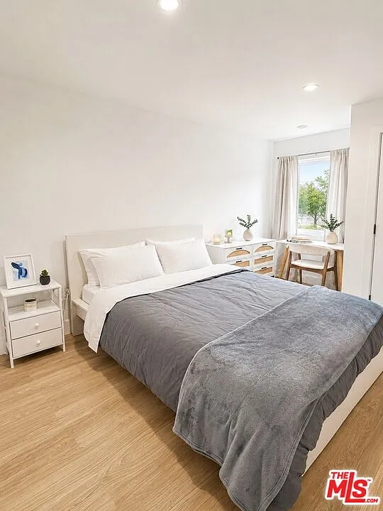 6138 Carlos Ave — Photo 4