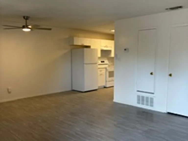 3442 State St #B — Photo 8