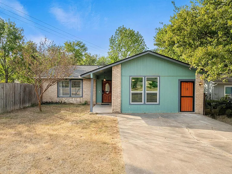2523 E Stassney Ln — Photo 36
