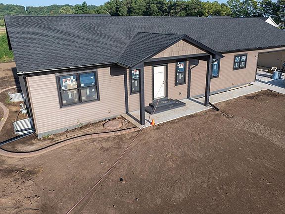 3rd image of 1421 Waldenberger ROAD