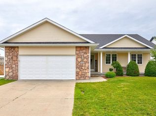 1315 NW Shoreline Ct, Ankeny, IA 50023