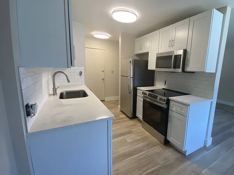 Cedarwood Estates Apartments — Photo 25