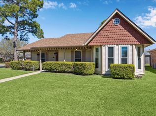 214 Tudor Ct, Deer Park, TX 77536