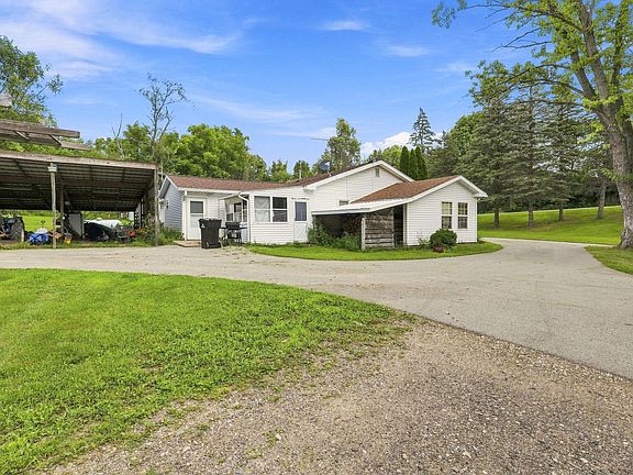 3rd image of 2899 Tanner Lake Rd