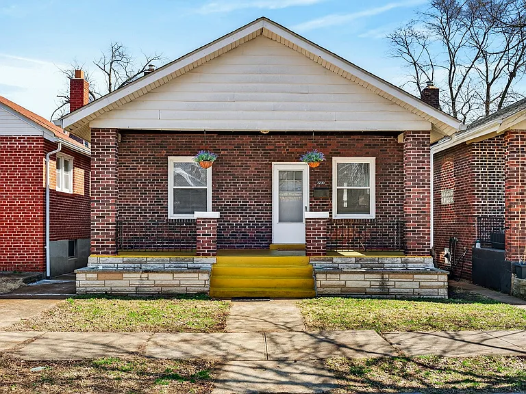 2230 Richert Pl — Photo 1