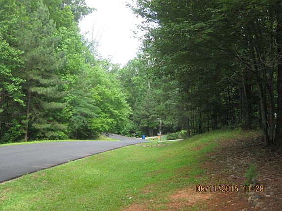 2nd image of 202 Twisted Oak Dr
