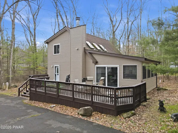 78 Aspen Ridge Dr, Hawley, PA 18428