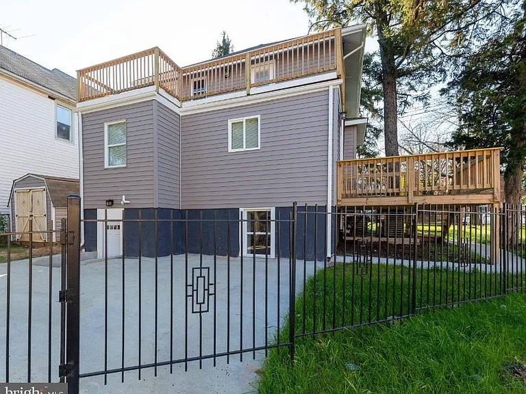 4108 Hayes St NE — Photo 13