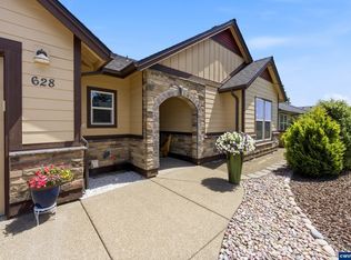 628 NW Hillcrest Dr, Dallas, OR 97338