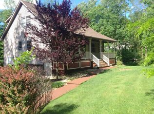 194 Seeley Rd, Thompson Ridge, NY 10985