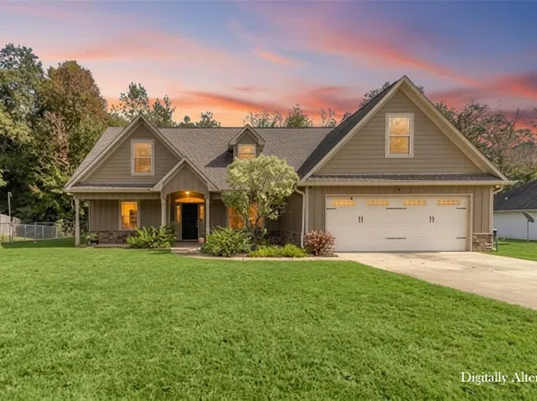 15 Isbell Rd, Fort Mitchell, AL 36856