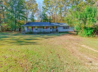 616 Gillsbrook Rd, Lancaster, SC 29720