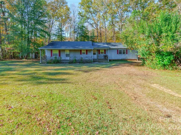 616 Gillsbrook Rd, Lancaster, SC 29720