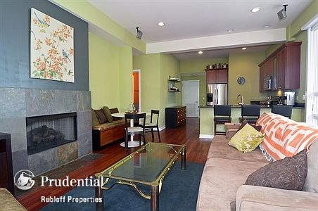 4th image of 2303 N Bosworth Ave APT 2B
