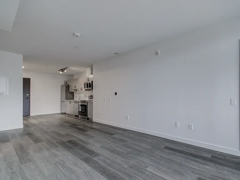 388 King St E #410 — Photo 5