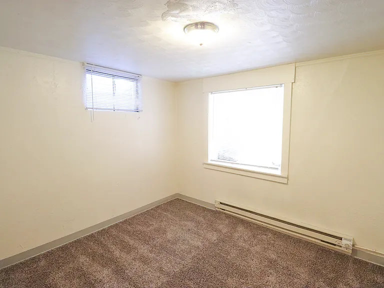 608 Cowan St — Photo 15