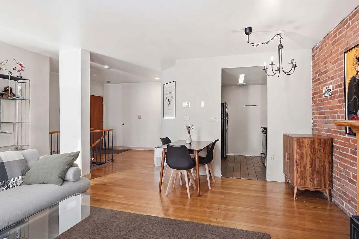Building Photo - 103 Gainsborough St #104