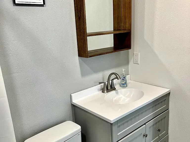 Full Bathroom