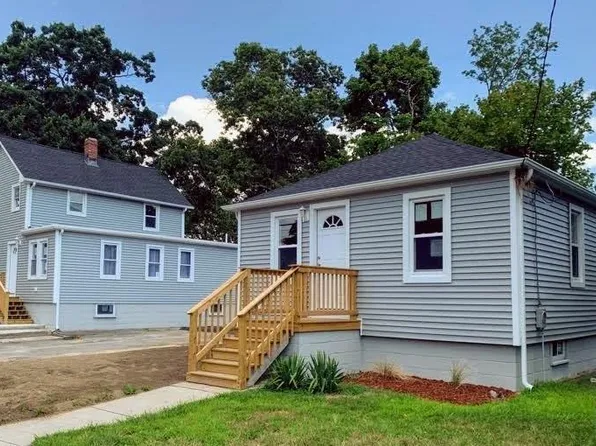 564 W Shore Rd, Warwick, RI 02889