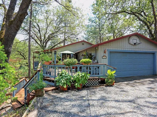 530 Iyu Camp Ln, Applegate, CA 95703