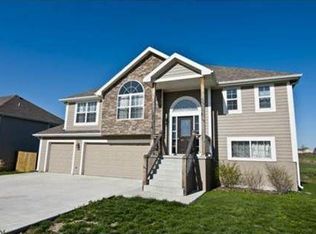 3735 N 152nd Ter, Basehor, KS 66007