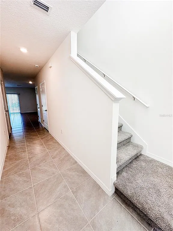 3 bed, 2.5 bath, 1488 sqft, $2,000 — Photo 4